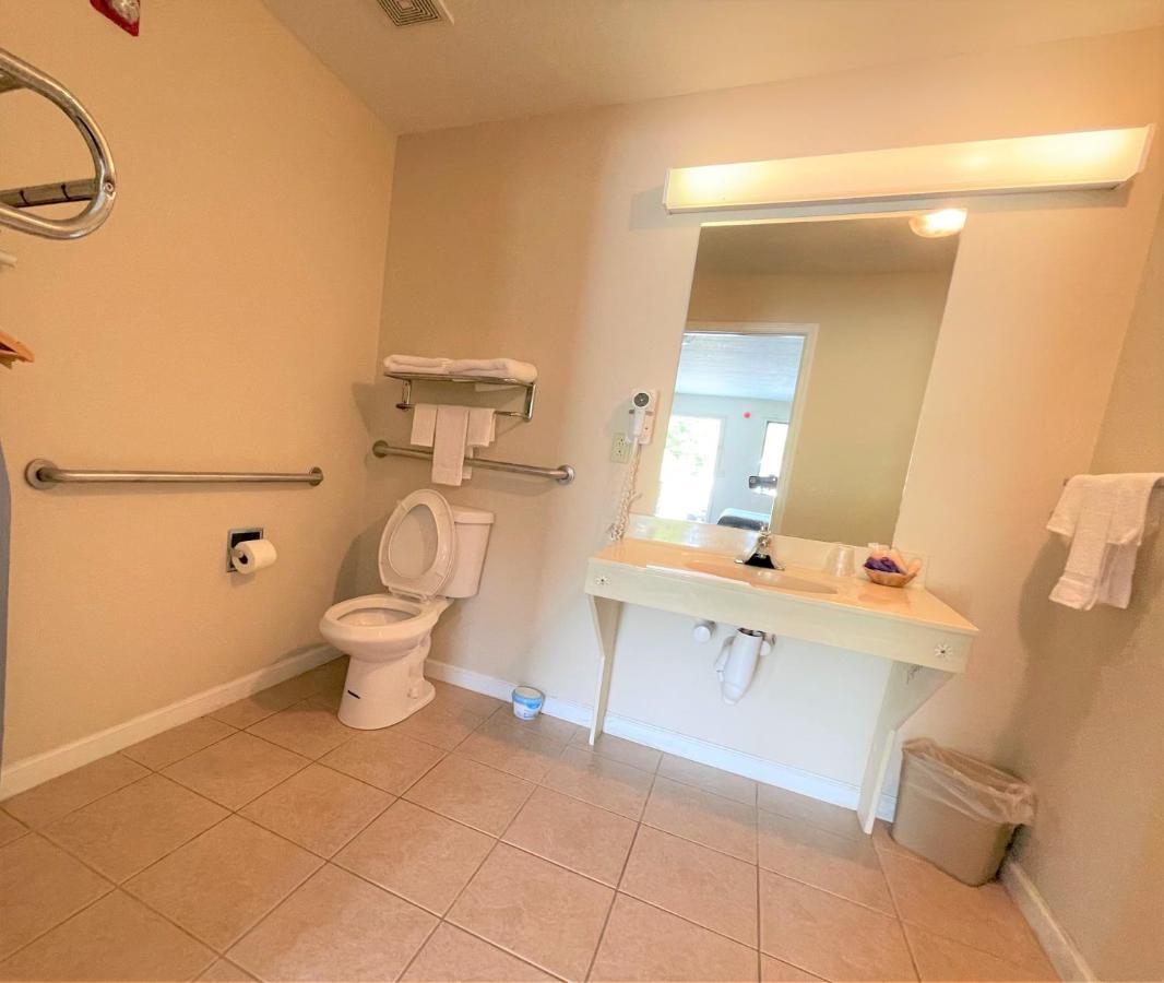 Sandersville Rodeway Inn מראה חיצוני תמונה