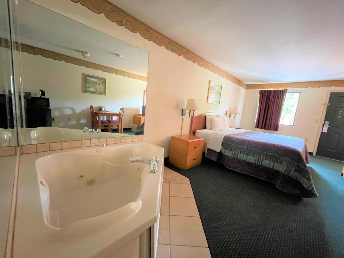 Sandersville Rodeway Inn מראה חיצוני תמונה